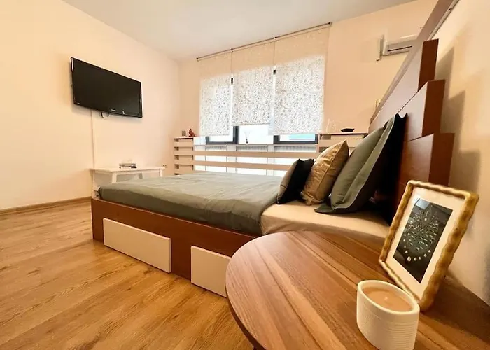 Modern Fully Equipped -central- Carol Park Apartamento